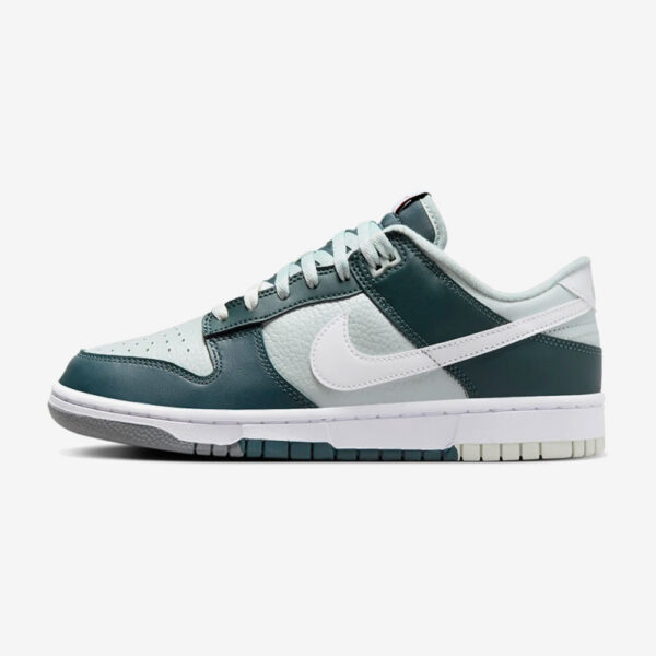 Nike Dunk Low Retro Premium Men's Sports Shoes &mdash; view 4